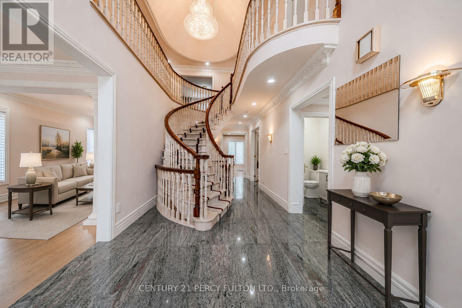53 Linwood Avenue, Toronto, Ontario  M1S 1H3 - Photo 3 - E13452848