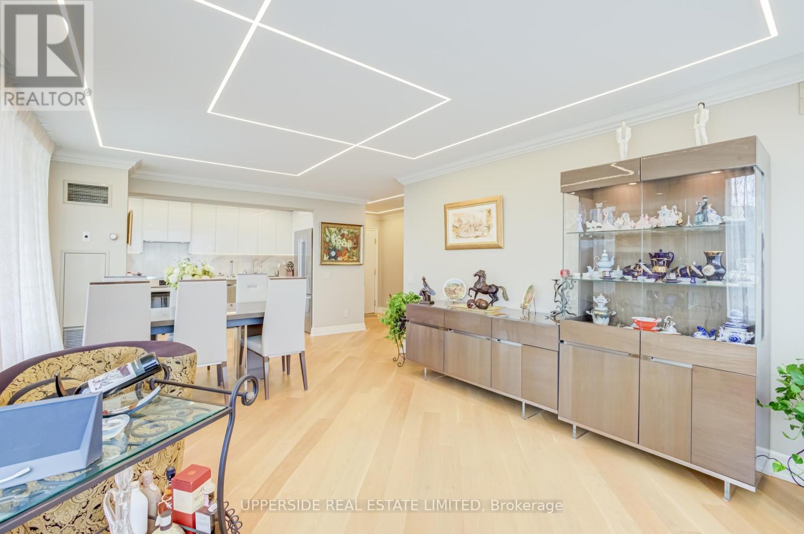 1204 - 81 Townsgate Drive, Vaughan, Ontario  L4J 8E8 - Photo 10 - N13452672