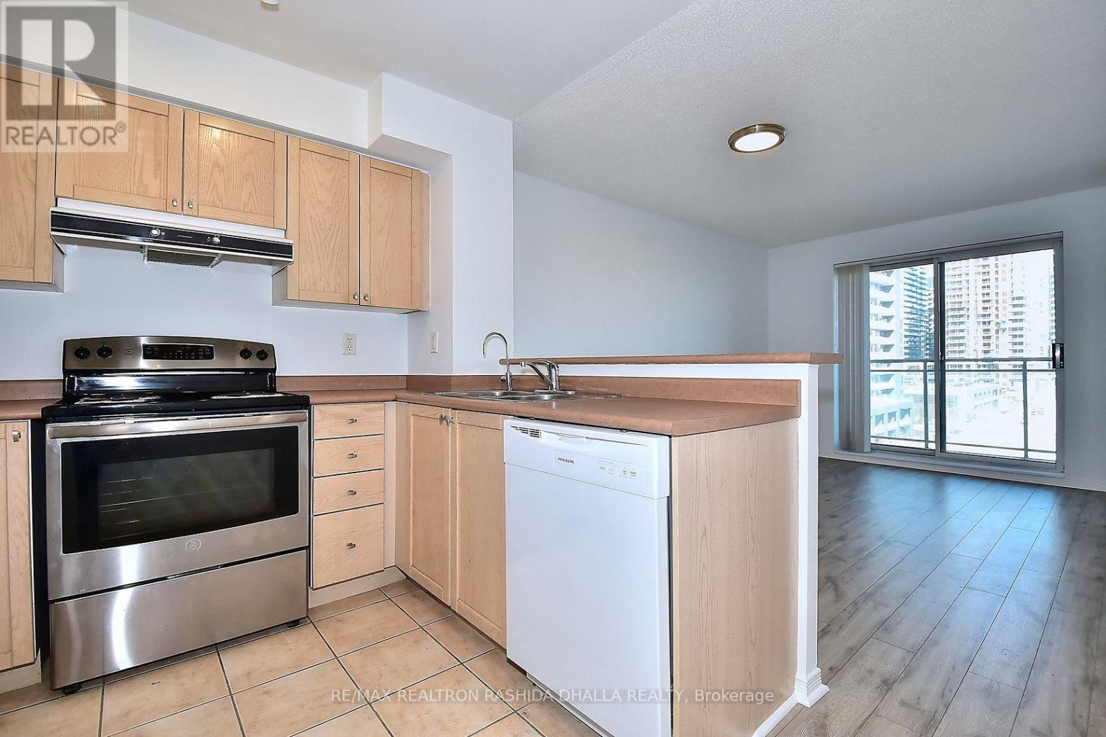 610 - 39 Oneida Crescent, Richmond Hill, Ontario  L4B 4T9 - Photo 19 - N13452706