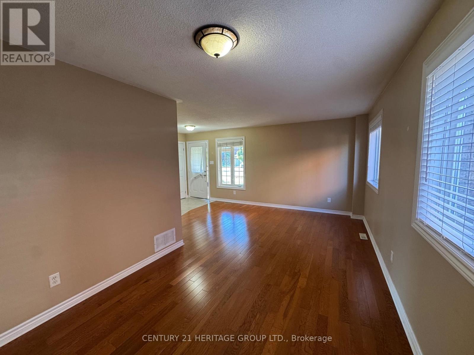 82 Kenwell Crescent, Barrie (Holly), Ontario L4N 0Z6 - Photo 6 - S13452896
