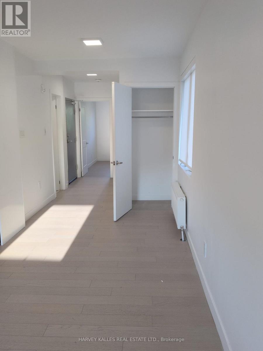 5 - 521 Browns Line, Toronto, Ontario  M8W 3V1 - Photo 5 - W13451204