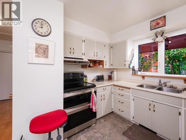 32 Tutshi Road, Whitehorse, Yukon Y1A 3R5 - Photo 10 - 17399