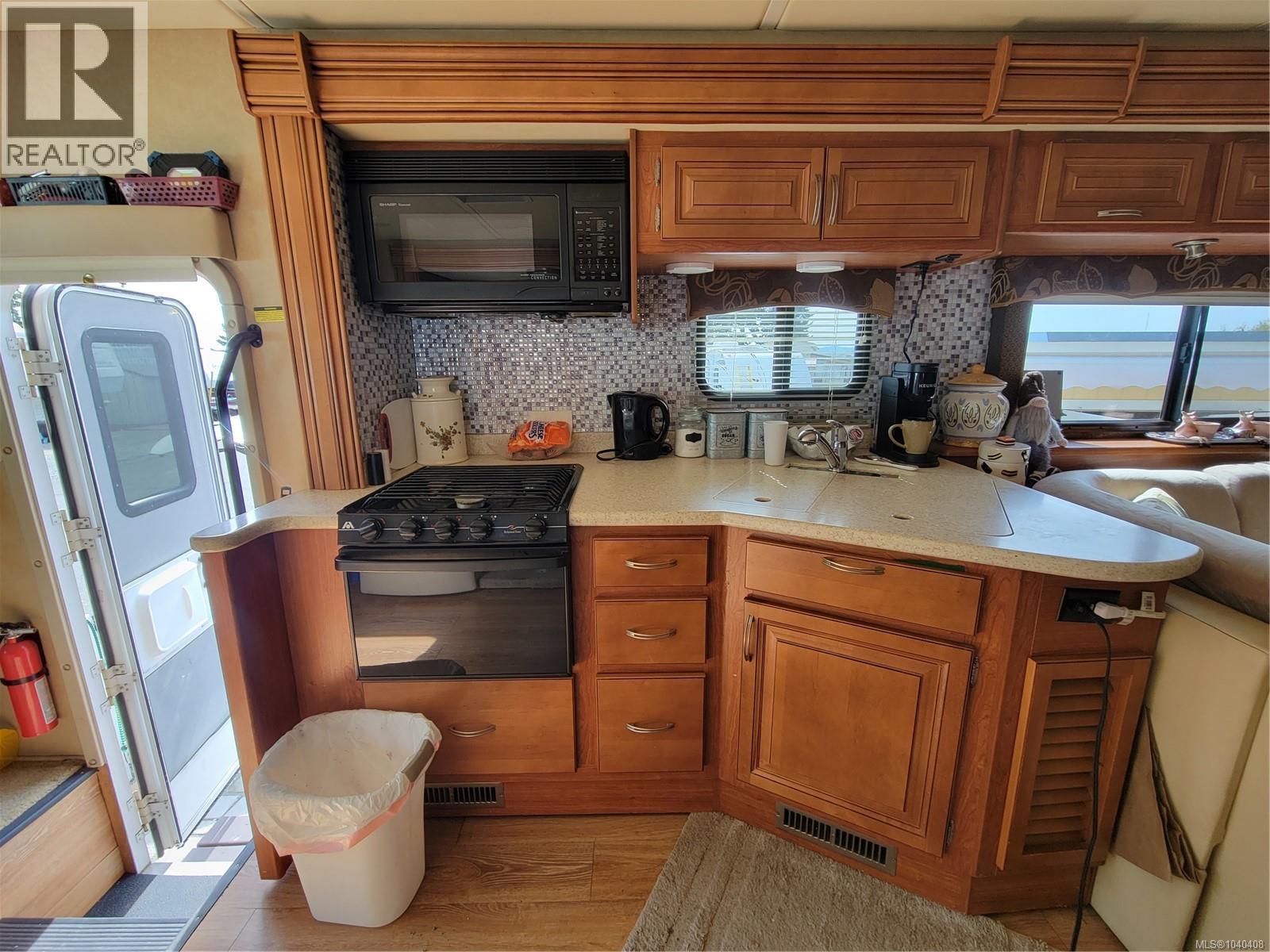41 7899 West Coast Rd, Sooke, British Columbia  V9Z 0R5 - Photo 11 - 1040408