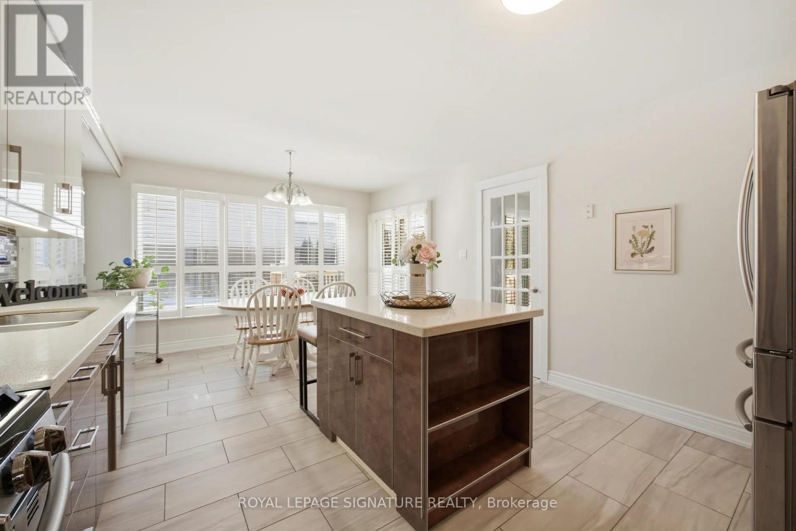 Upper - 6326 Millers Grove, Mississauga, Ontario  L5N 3H7 - Photo 11 - W13452670
