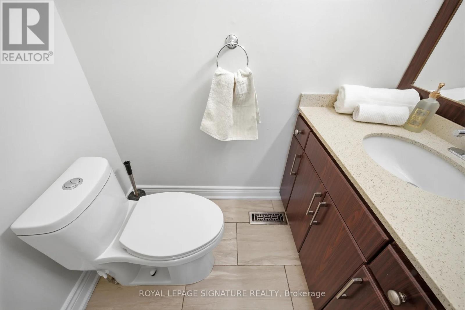 Upper - 6326 Millers Grove, Mississauga, Ontario  L5N 3H7 - Photo 16 - W13452670