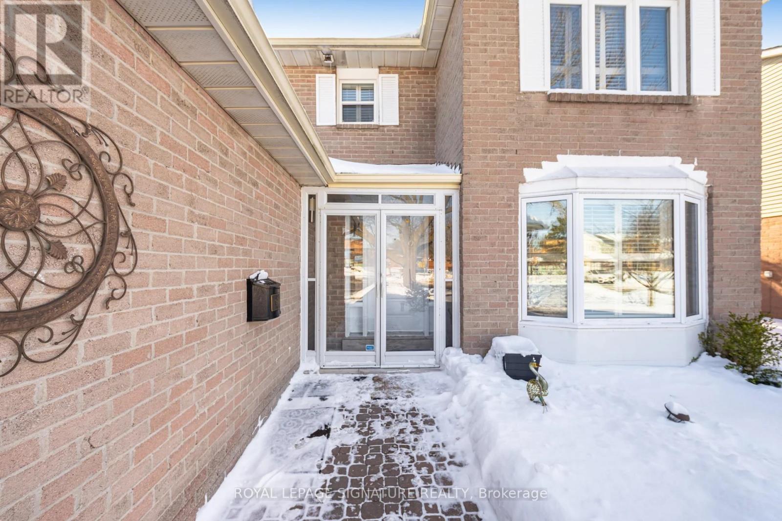 Upper - 6326 Millers Grove, Mississauga, Ontario  L5N 3H7 - Photo 2 - W13452670
