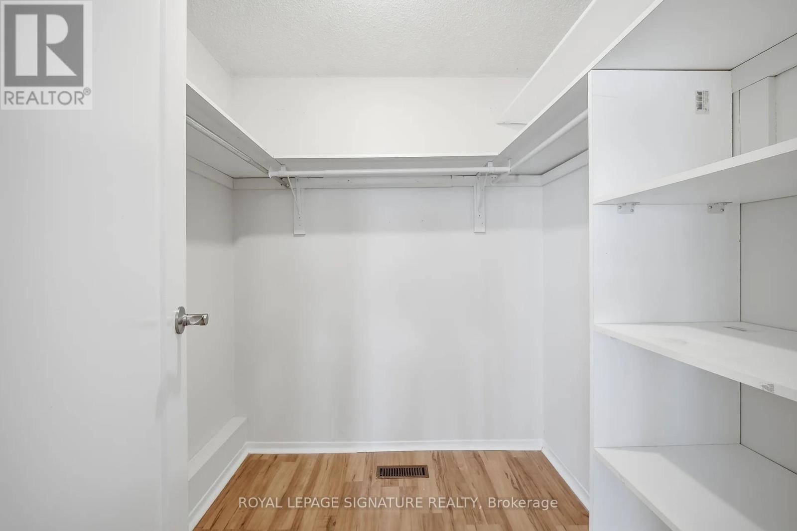 Upper - 6326 Millers Grove, Mississauga, Ontario  L5N 3H7 - Photo 21 - W13452670