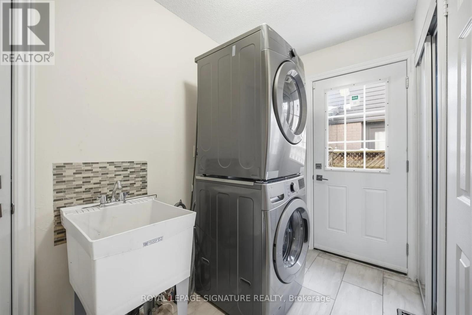 Upper - 6326 Millers Grove, Mississauga, Ontario  L5N 3H7 - Photo 29 - W13452670