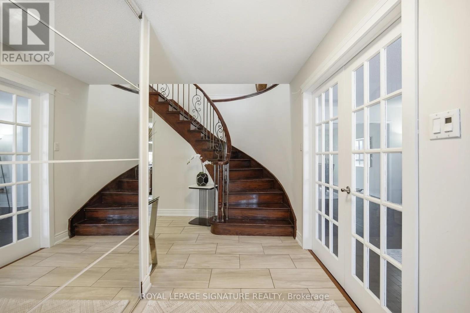 Upper - 6326 Millers Grove, Mississauga, Ontario  L5N 3H7 - Photo 4 - W13452670
