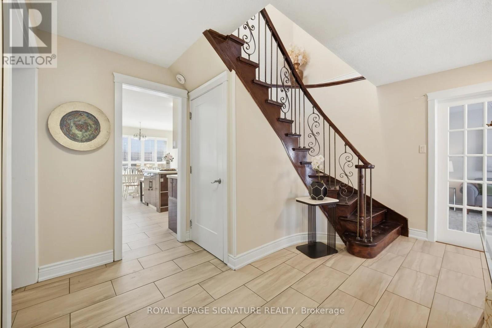 Upper - 6326 Millers Grove, Mississauga, Ontario  L5N 3H7 - Photo 6 - W13452670
