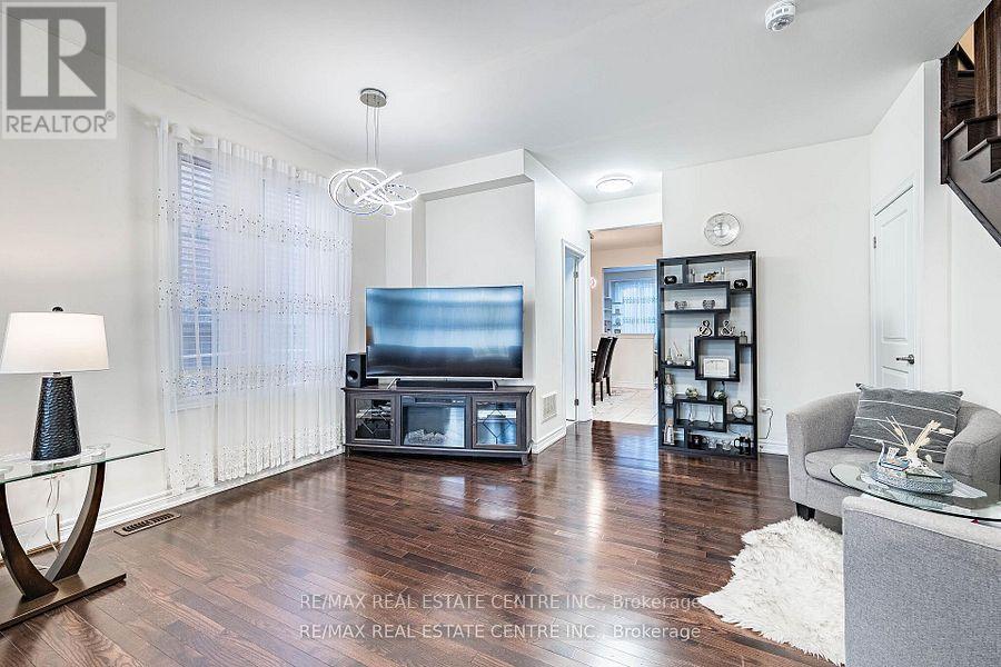 248 Inspire Boulevard, Brampton, Ontario  L6R 0B6 - Photo 9 - W13452696