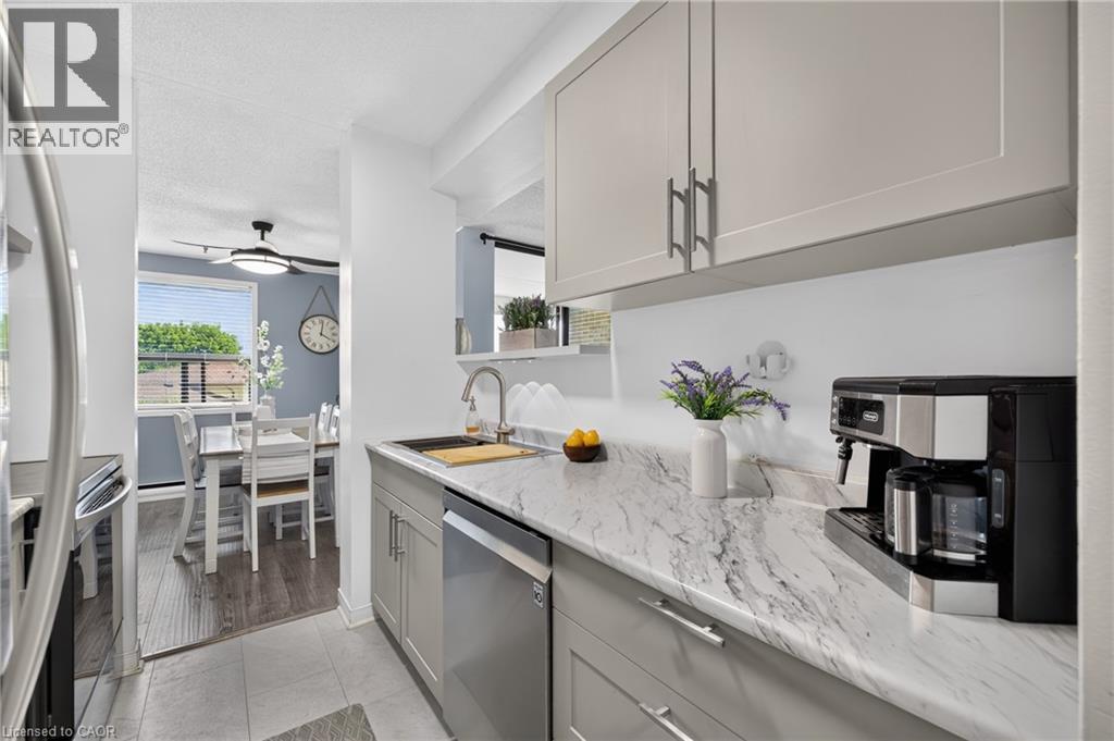 65 Silvercreek Parkway Unit# 401, Guelph, Ontario N1H 7R9 - Photo 11 - 40840284