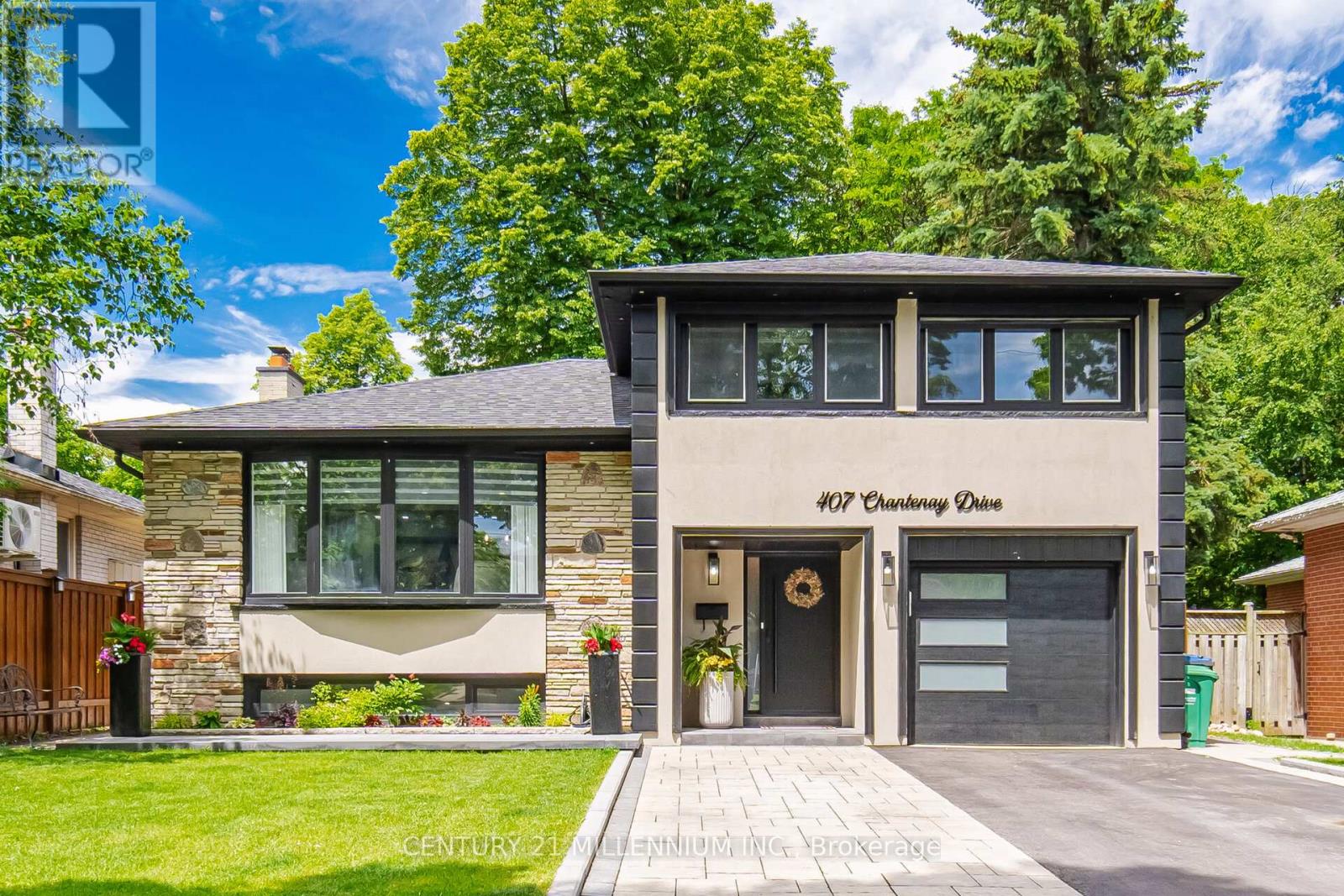 407 CHANTENAY DRIVE, Mississauga, Ontario