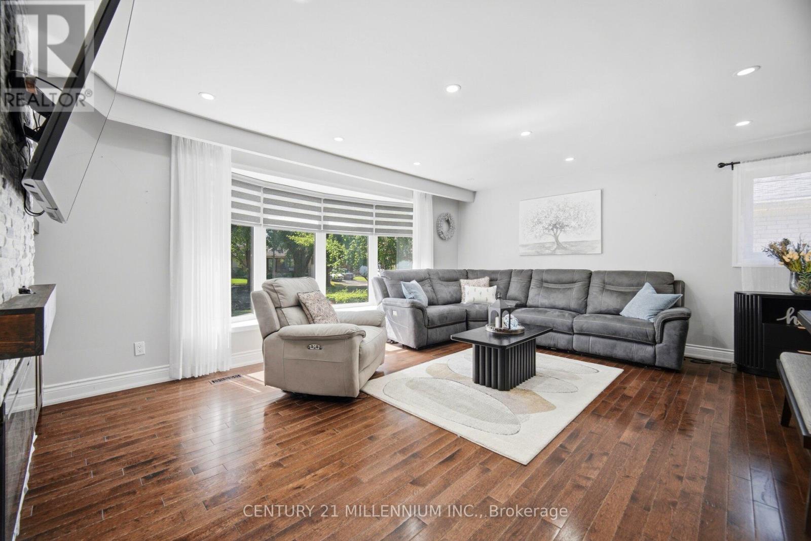 407 Chantenay Drive, Mississauga, Ontario  L5A 1E9 - Photo 12 - W13452704