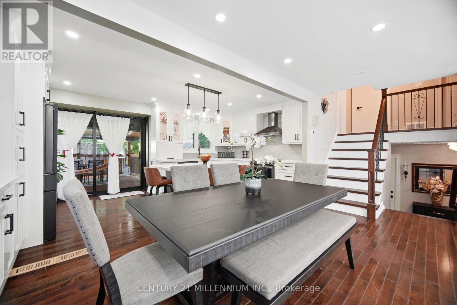 407 Chantenay Drive, Mississauga, Ontario  L5A 1E9 - Photo 16 - W13452704