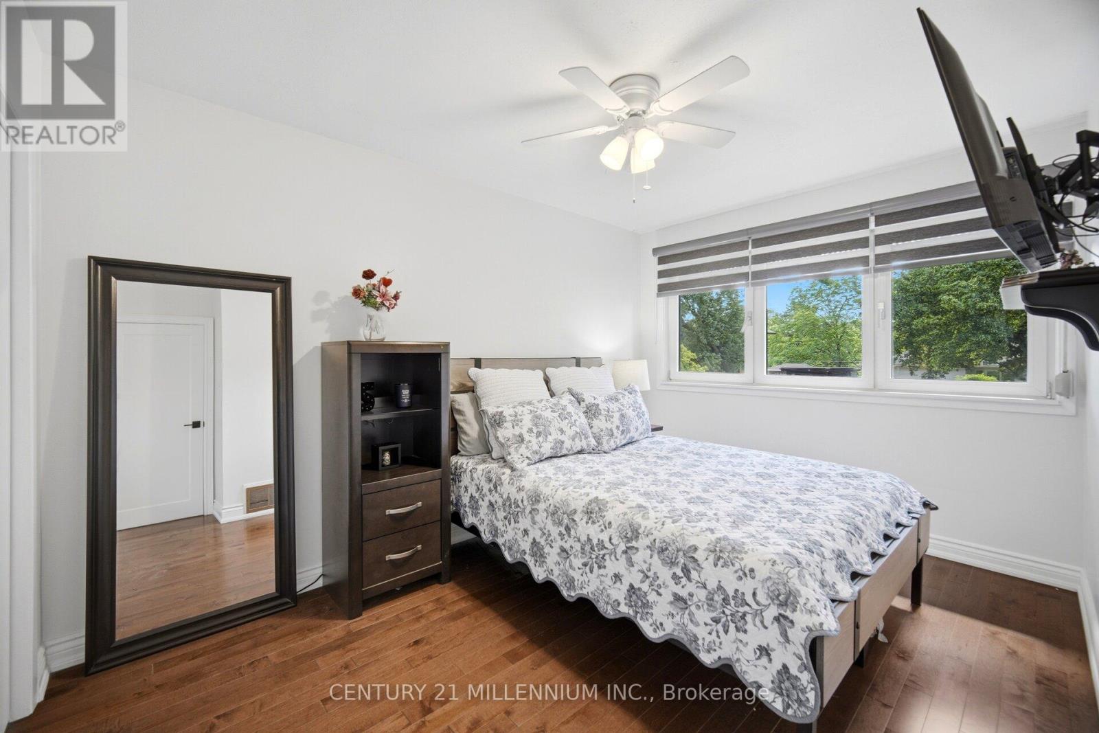 407 Chantenay Drive, Mississauga, Ontario  L5A 1E9 - Photo 28 - W13452704