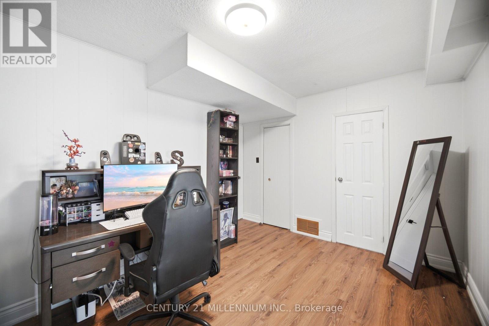 407 Chantenay Drive, Mississauga, Ontario  L5A 1E9 - Photo 32 - W13452704