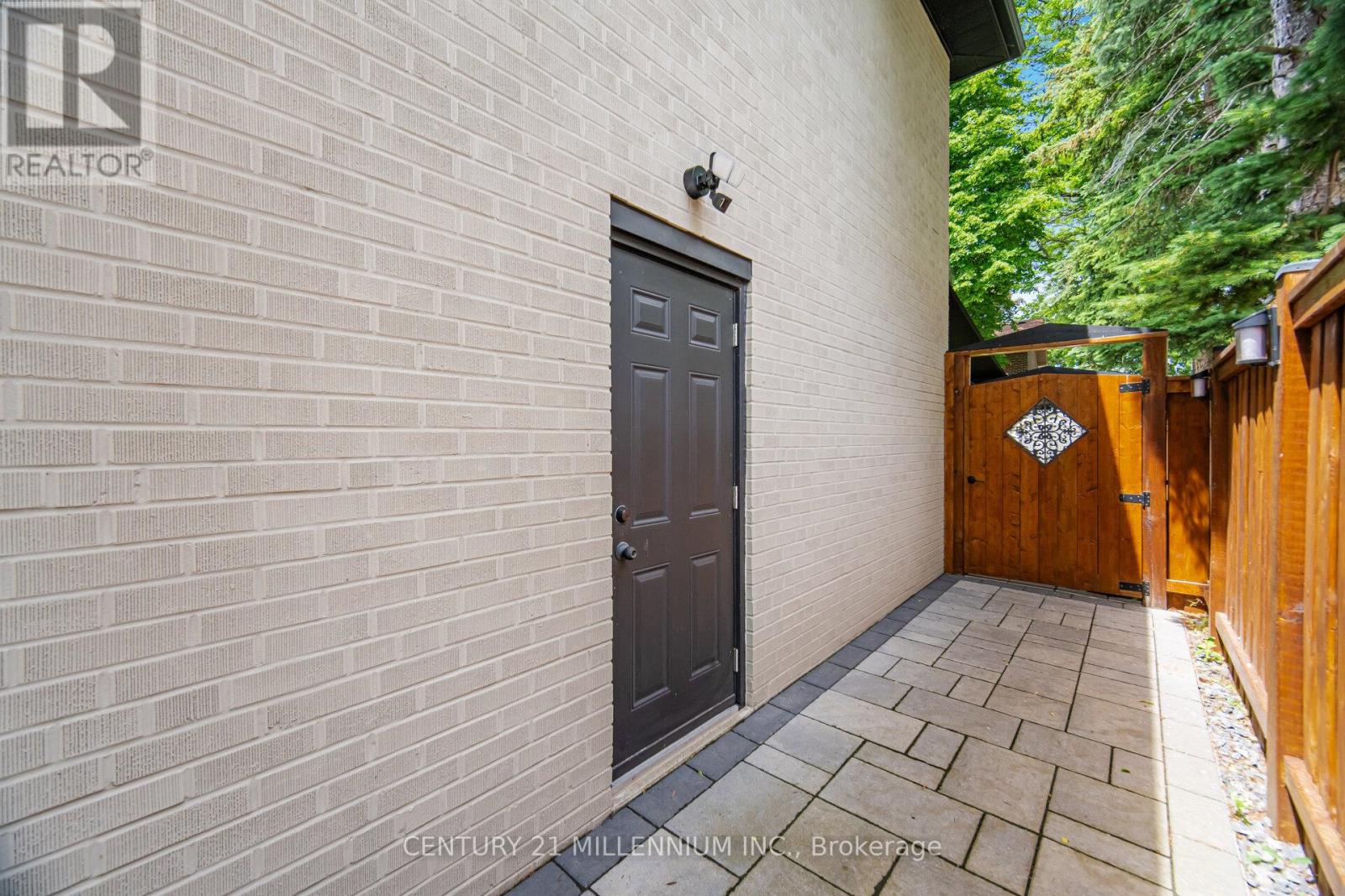 407 Chantenay Drive, Mississauga, Ontario  L5A 1E9 - Photo 34 - W13452704