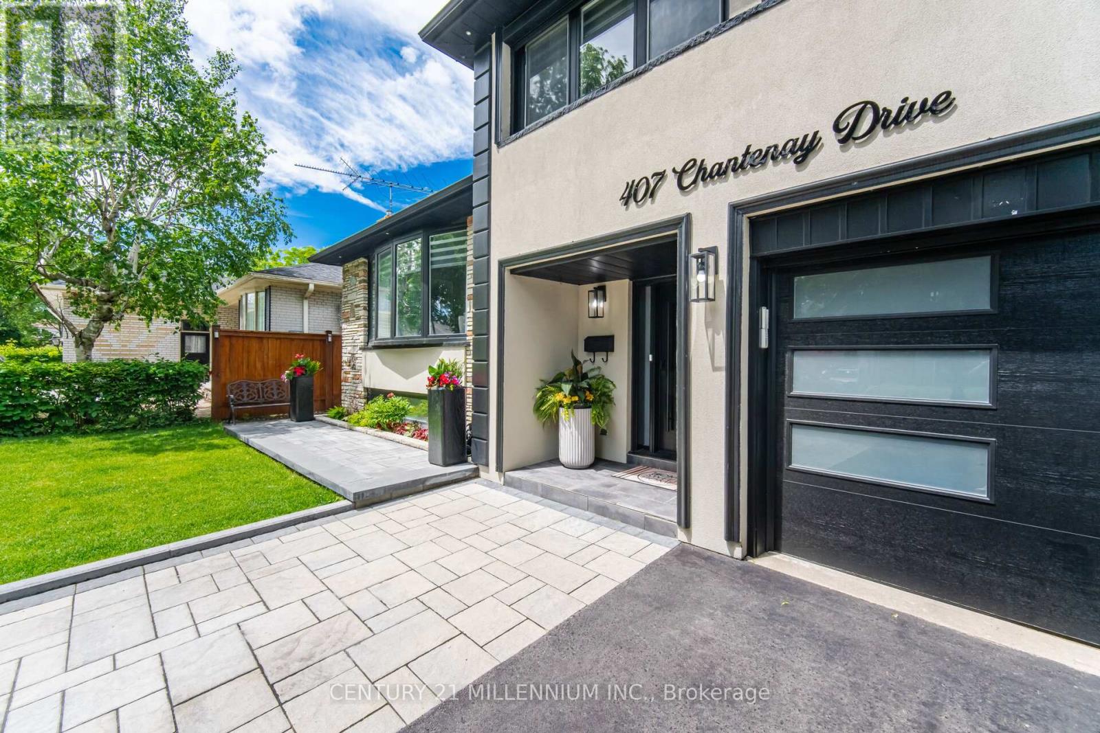 407 Chantenay Drive, Mississauga, Ontario  L5A 1E9 - Photo 4 - W13452704