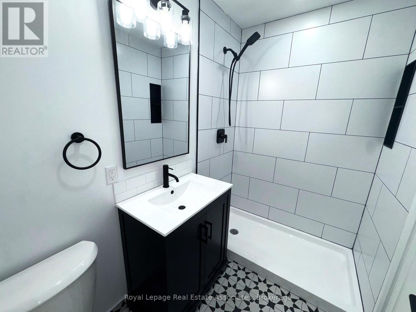 4 - 17 White Avenue, Toronto, Ontario  M6N 1S7 - Photo 12 - W13452828