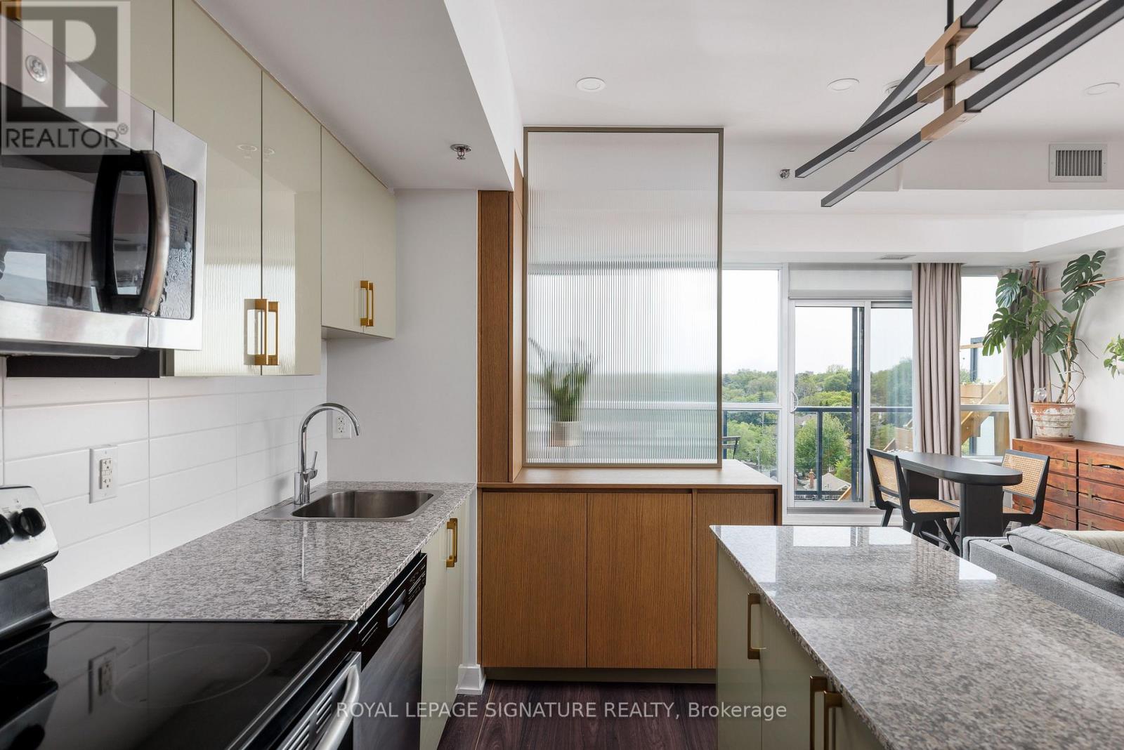 908 - 11 Superior Avenue, Toronto, Ontario  M8V 0A7 - Photo 2 - W13452850