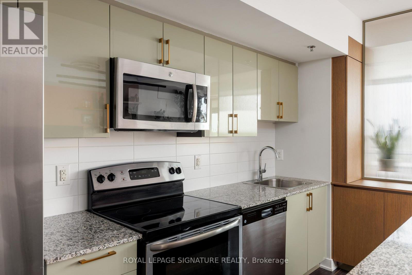 908 - 11 Superior Avenue, Toronto, Ontario  M8V 0A7 - Photo 25 - W13452850