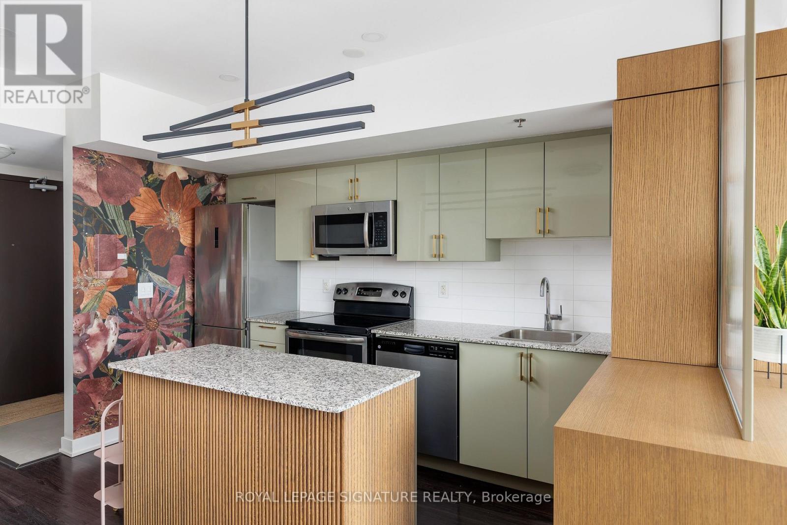908 - 11 Superior Avenue, Toronto, Ontario  M8V 0A7 - Photo 3 - W13452850