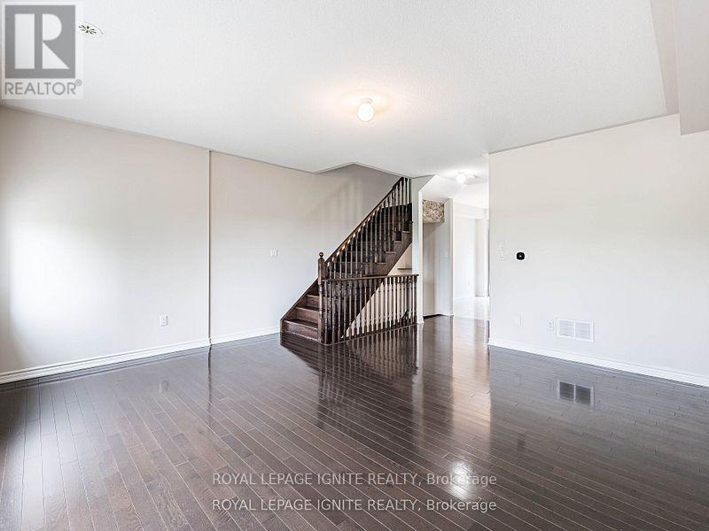 37 Aspen Hills Road, Brampton, Ontario  L6Y 6E4 - Photo 13 - W13452868