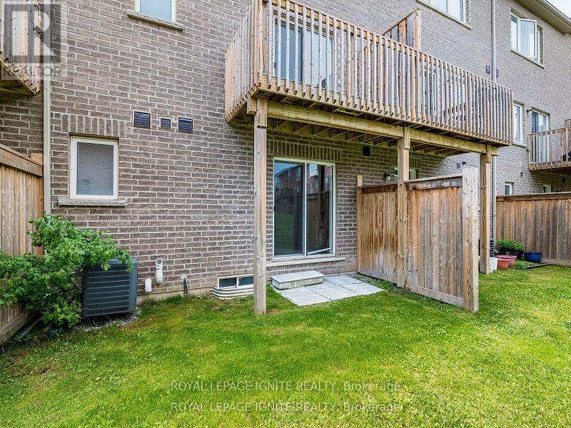 37 Aspen Hills Road, Brampton, Ontario  L6Y 6E4 - Photo 35 - W13452868
