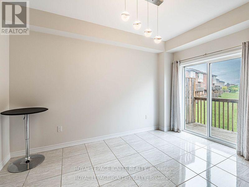 37 Aspen Hills Road, Brampton, Ontario  L6Y 6E4 - Photo 9 - W13452868