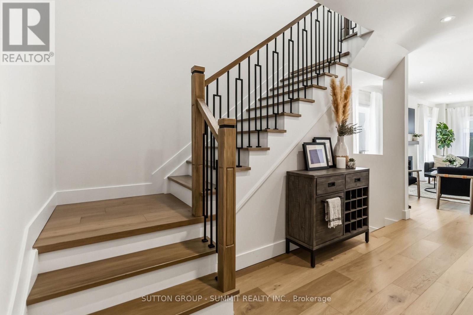 2111 Westmount Drive, Oakville, Ontario  L6M 3P3 - Photo 15 - W13452914