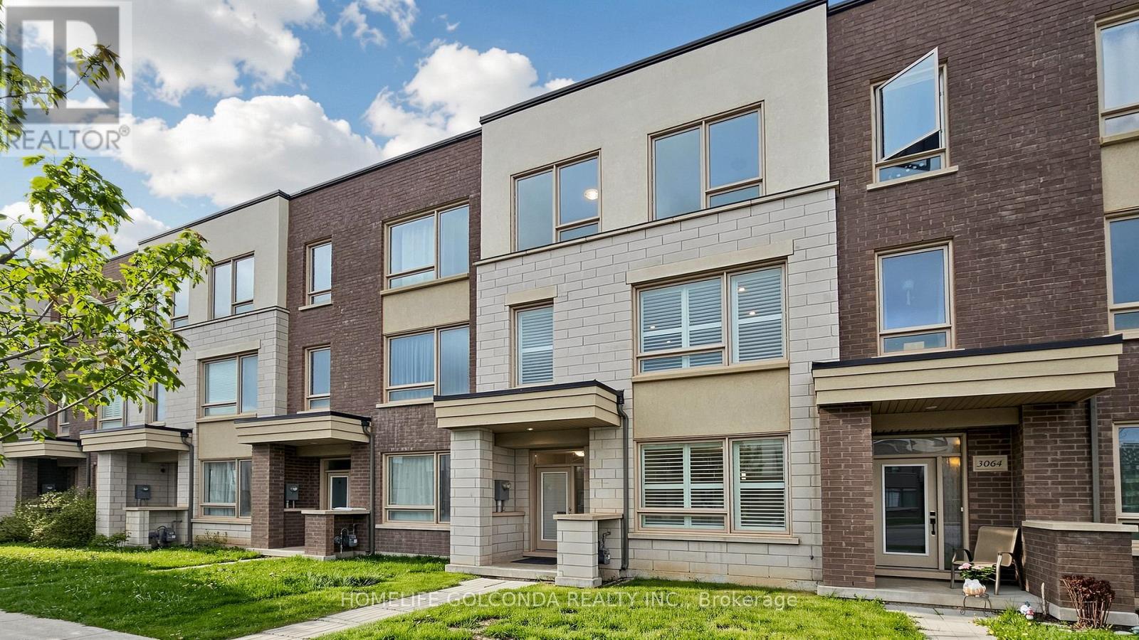 3062 Ernest Appelbe Boulevard, Oakville, Ontario  L6H 0L9 - Photo 2 - W13452934