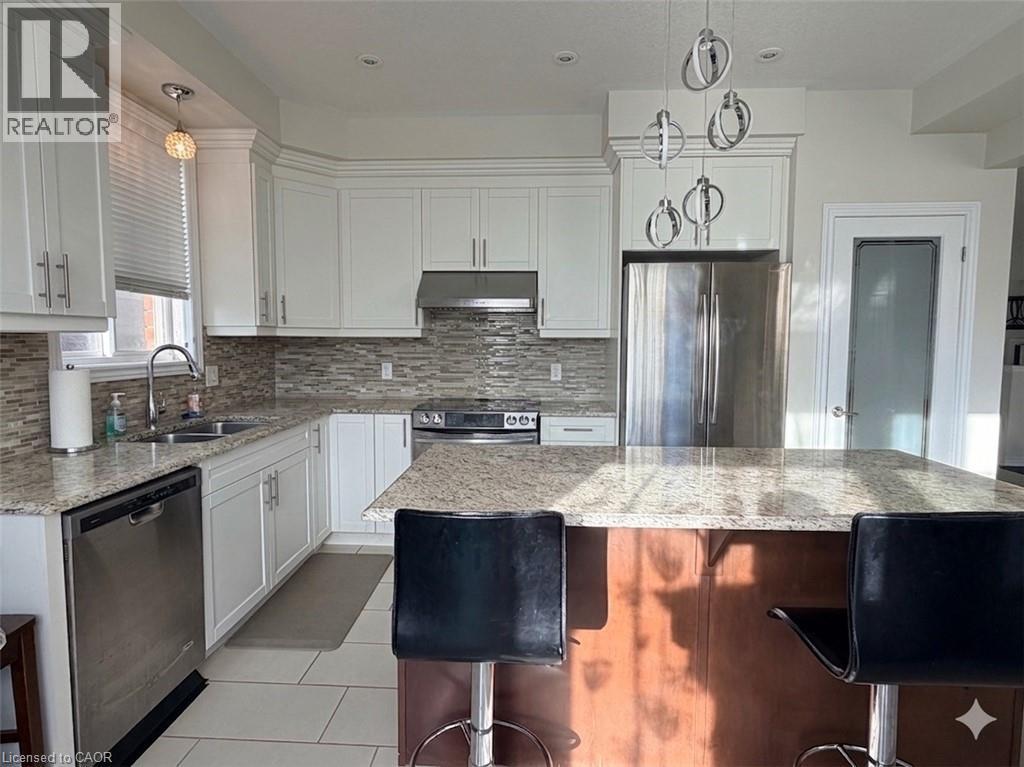603 Sundew Drive, Waterloo, Ontario  N2V 0B9 - Photo 2 - 40839543