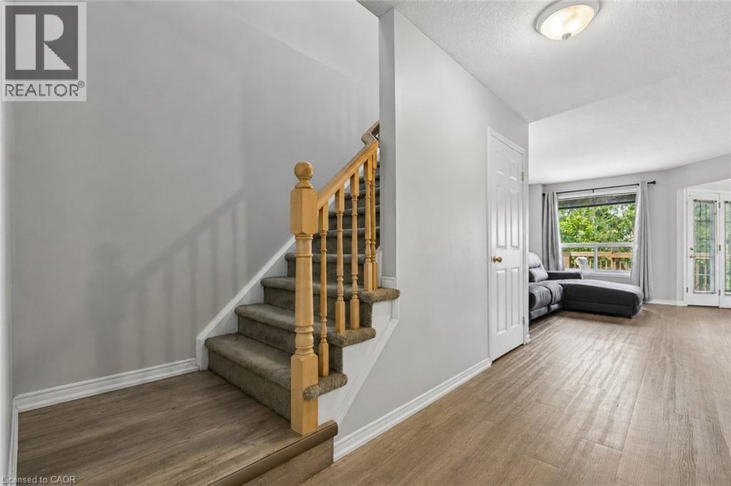 72 Chesterton Lane, Guelph, Ontario  N1E 7A6 - Photo 3 - 40840239