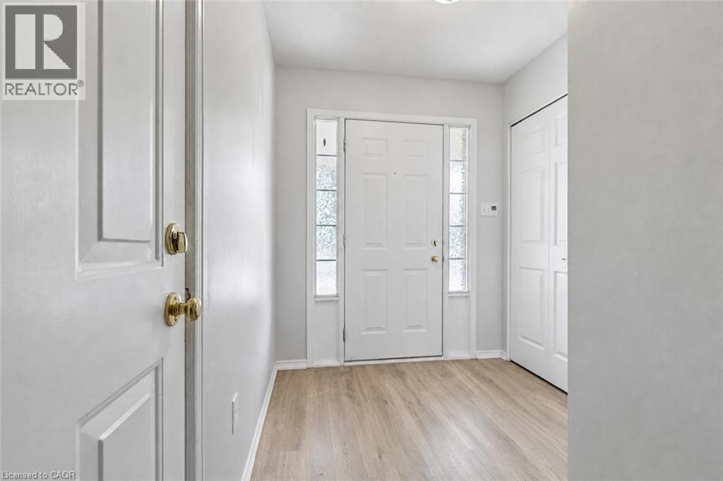 72 Chesterton Lane, Guelph, Ontario  N1E 7A6 - Photo 2 - 40840239
