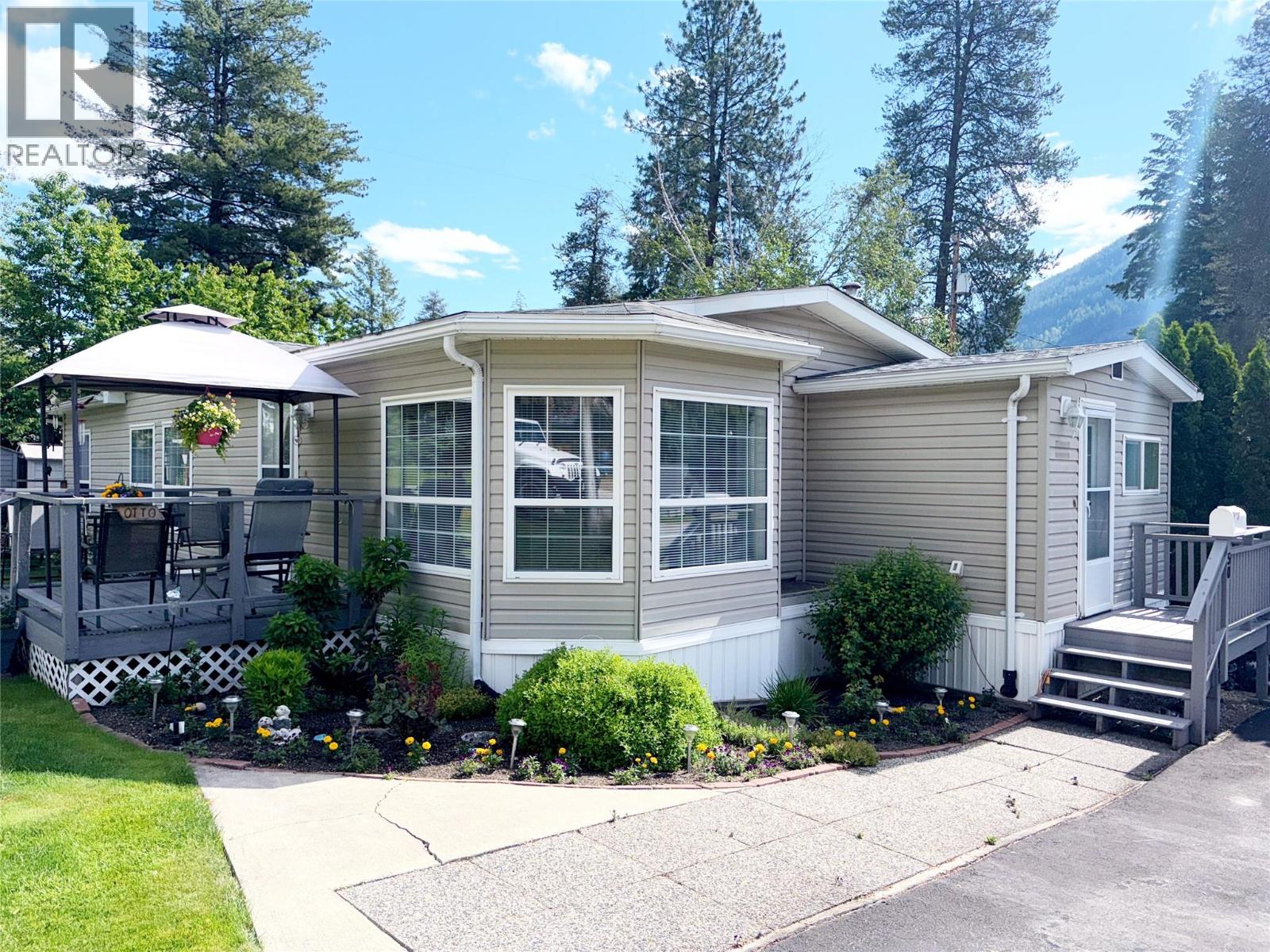 500 16th Avenue Unit# 50, Genelle, British Columbia  V0G 1G0 - Photo 2 - 10390359