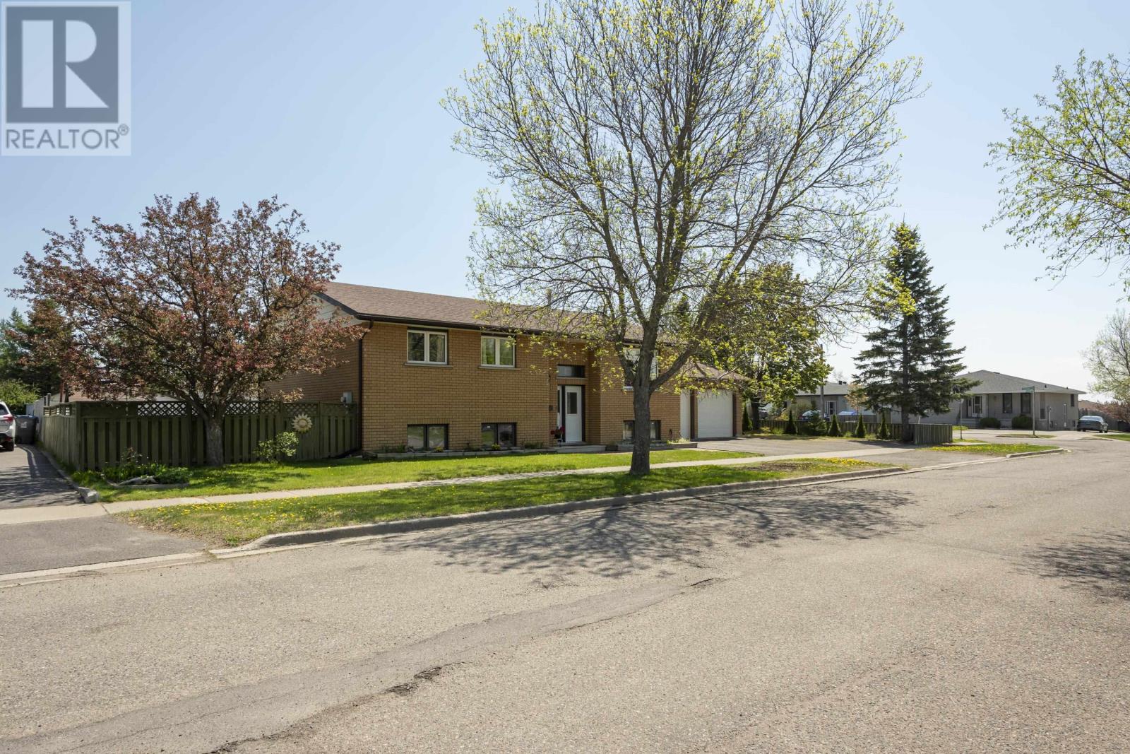 400 Randall Ct, Thunder Bay, Ontario  P7G 1A1 - Photo 50 - TB2601388