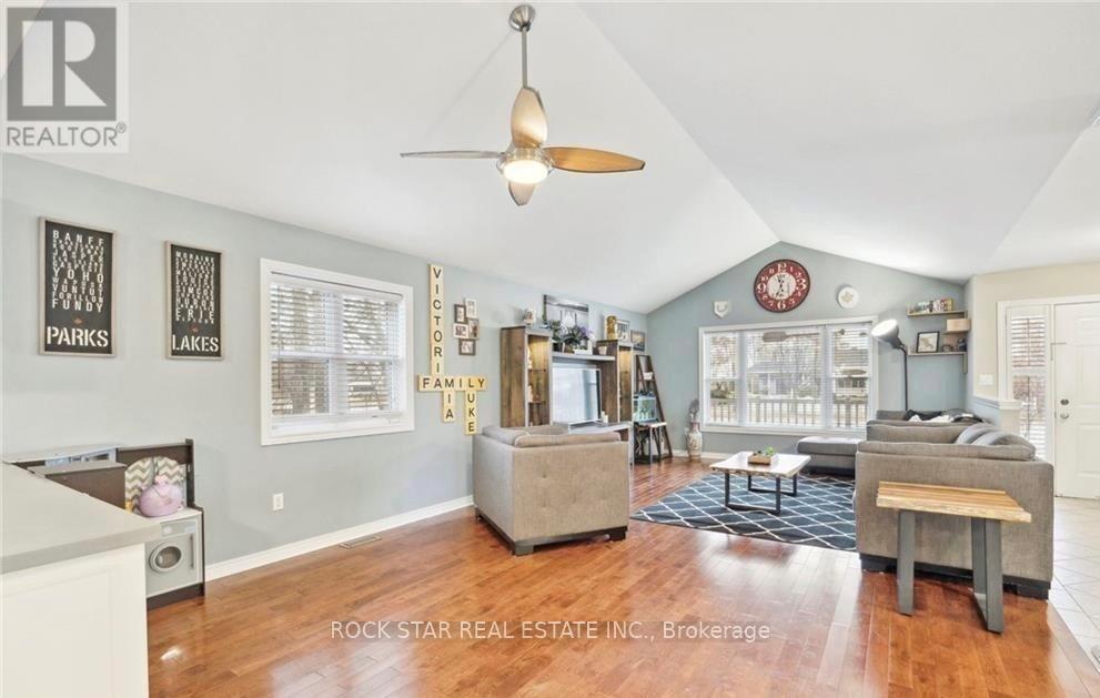 996 Beach Boulevard, Hamilton, Ontario  L8H 6Z4 - Photo 7 - X13452700