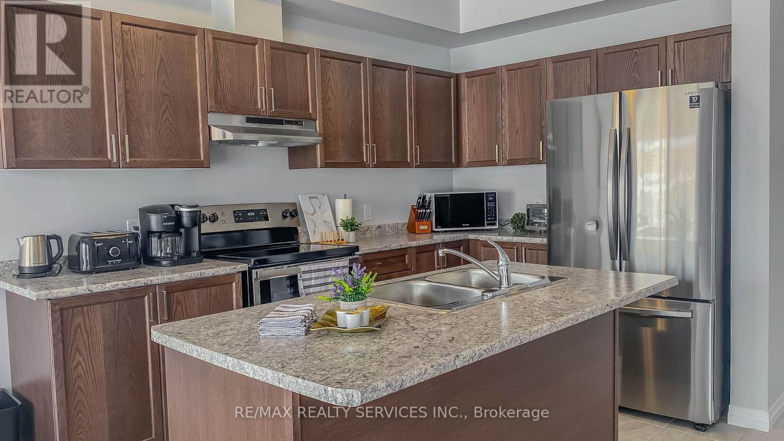 6763 Cropp Street E, Niagara Falls, Ontario  L2E 5J8 - Photo 7 - X13452772