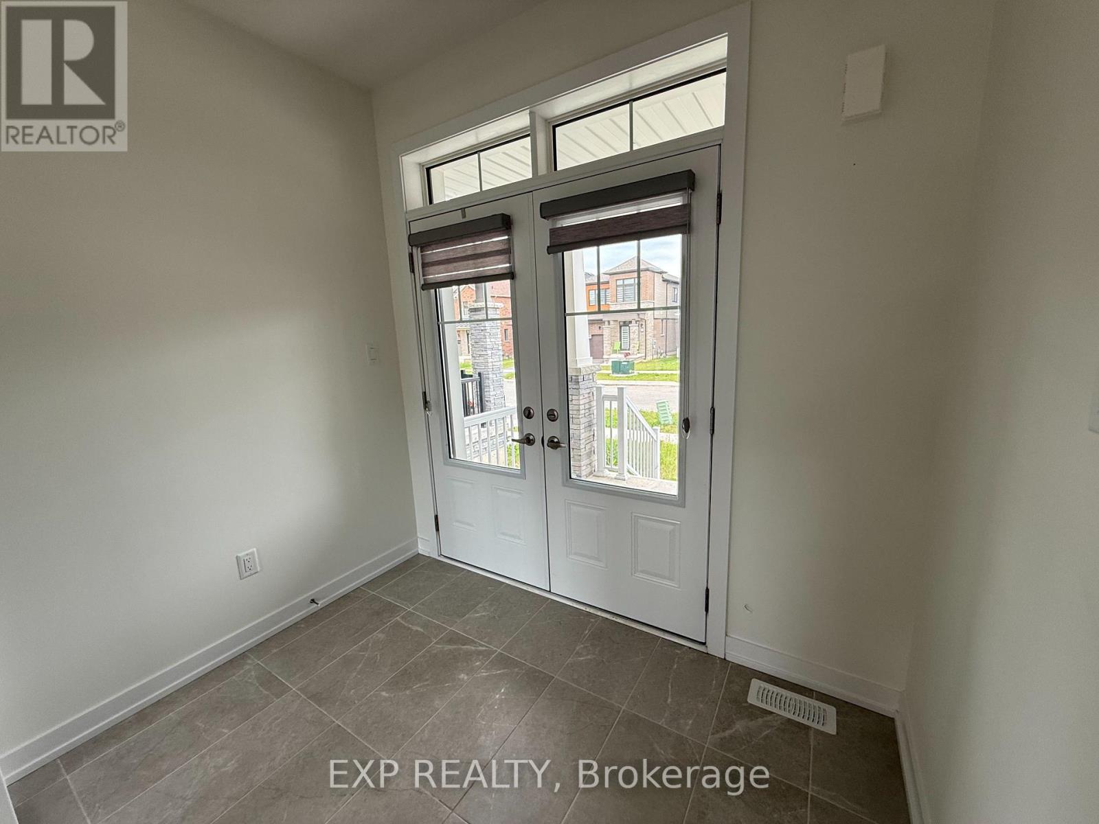51 Monteith Drive, Brantford, Ontario  N3T 5L5 - Photo 2 - X13452784
