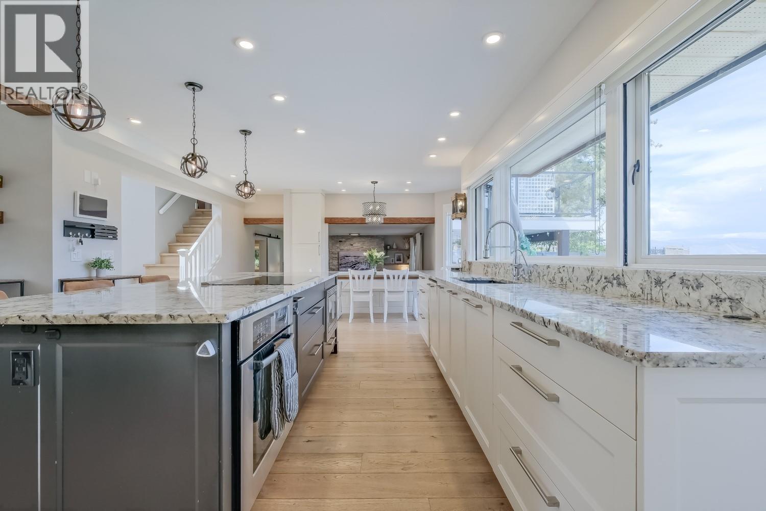 458 Curlew Drive, Kelowna, British Columbia  V1W 4L1 - Photo 11 - 10388793