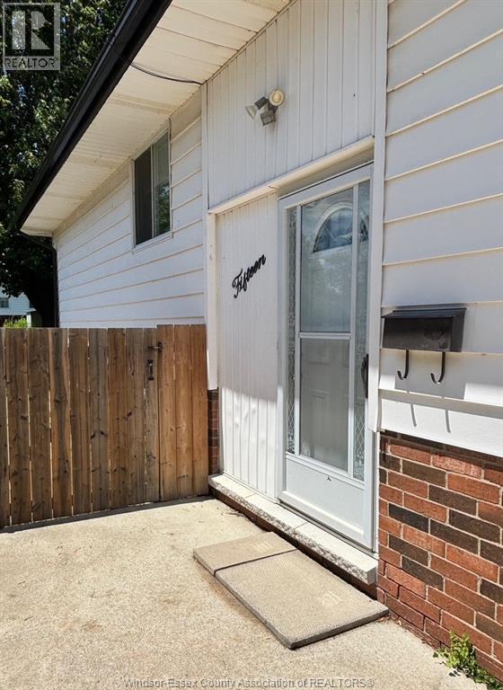 15 Windwood, Leamington, Ontario  N8H 4M8 - Photo 3 - 26014239