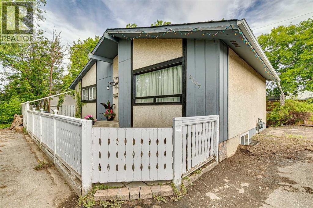 2007 Olympia Drive SE, Calgary, Alberta