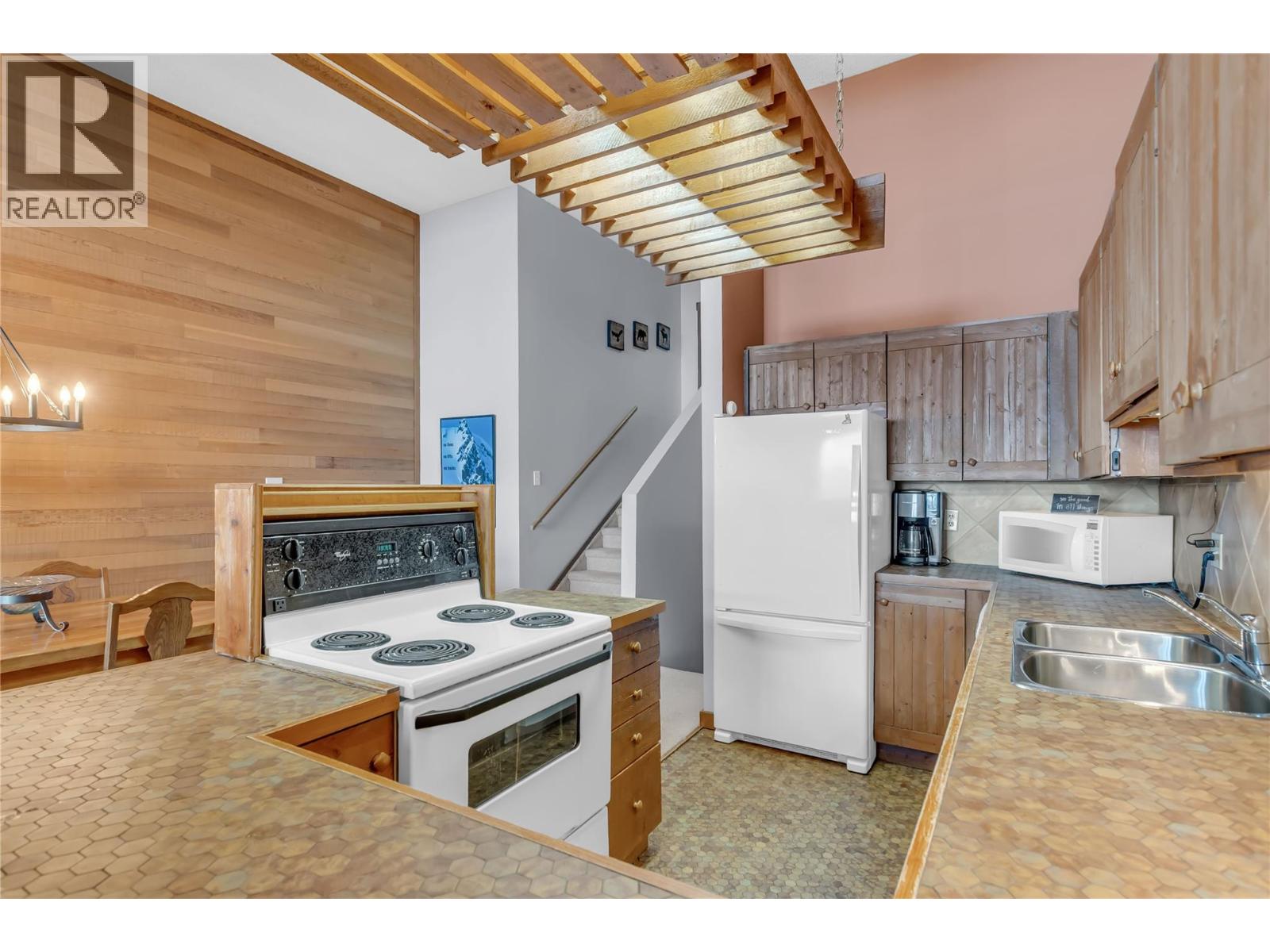 7470 Porcupine Road Unit# 608, Big White, British Columbia  V1P 4K5 - Photo 11 - 10391512