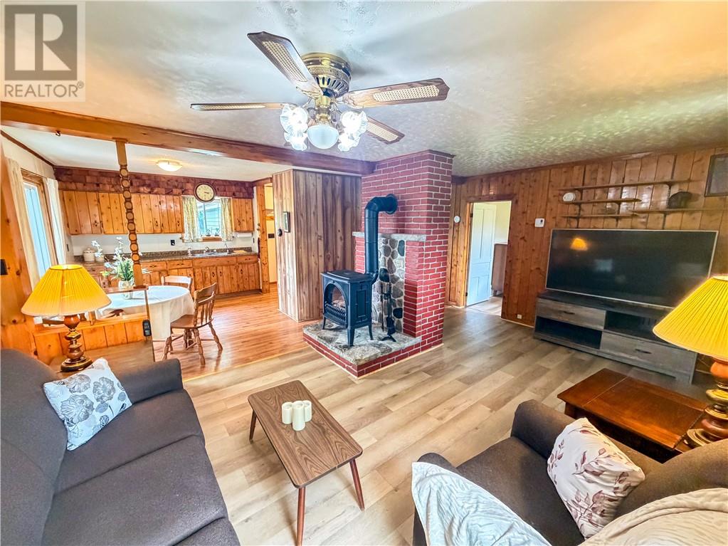209 Cress, Mindemoya, Ontario  P0P 1S0 - Photo 21 - 2128600