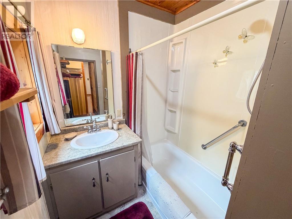 209 Cress, Mindemoya, Ontario  P0P 1S0 - Photo 24 - 2128600