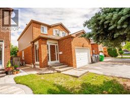 15 CRESSWELL Drive, brampton, Ontario