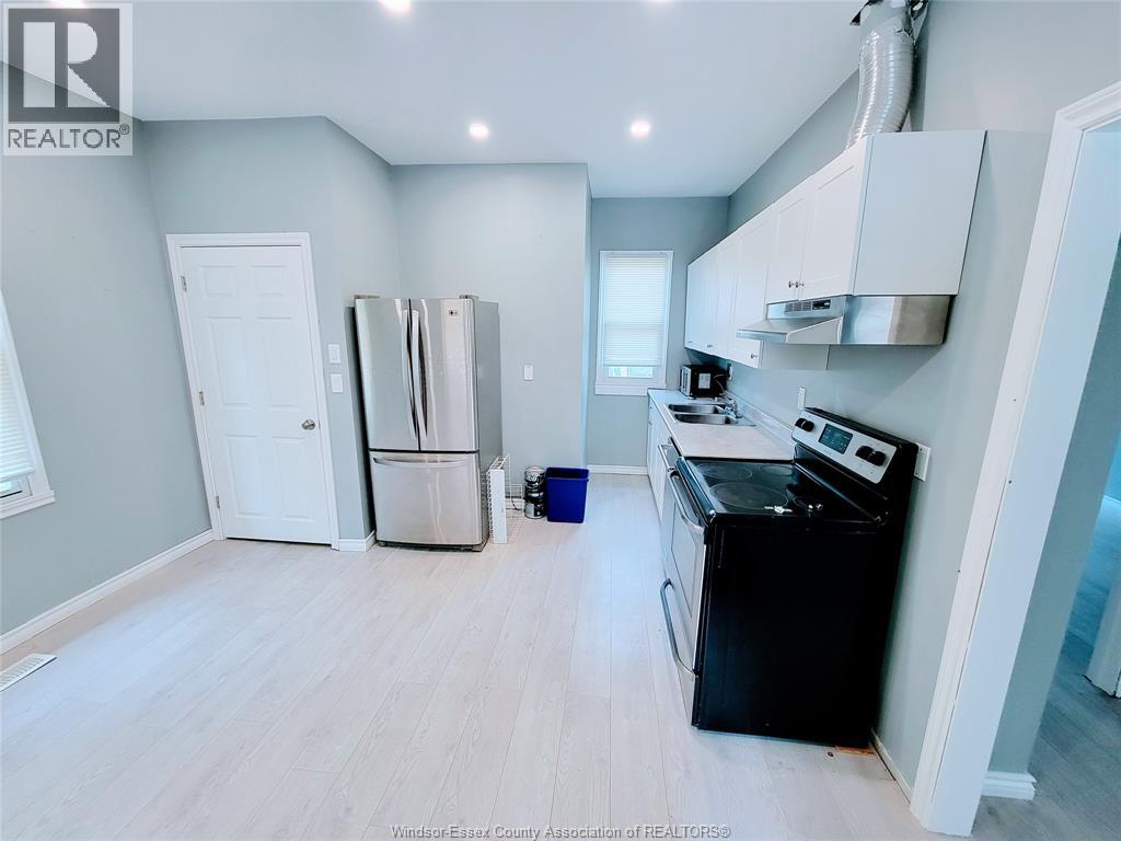 MLS# 26014292: 3092 SANDWICH Unit# MAIN, Windsor, Canada