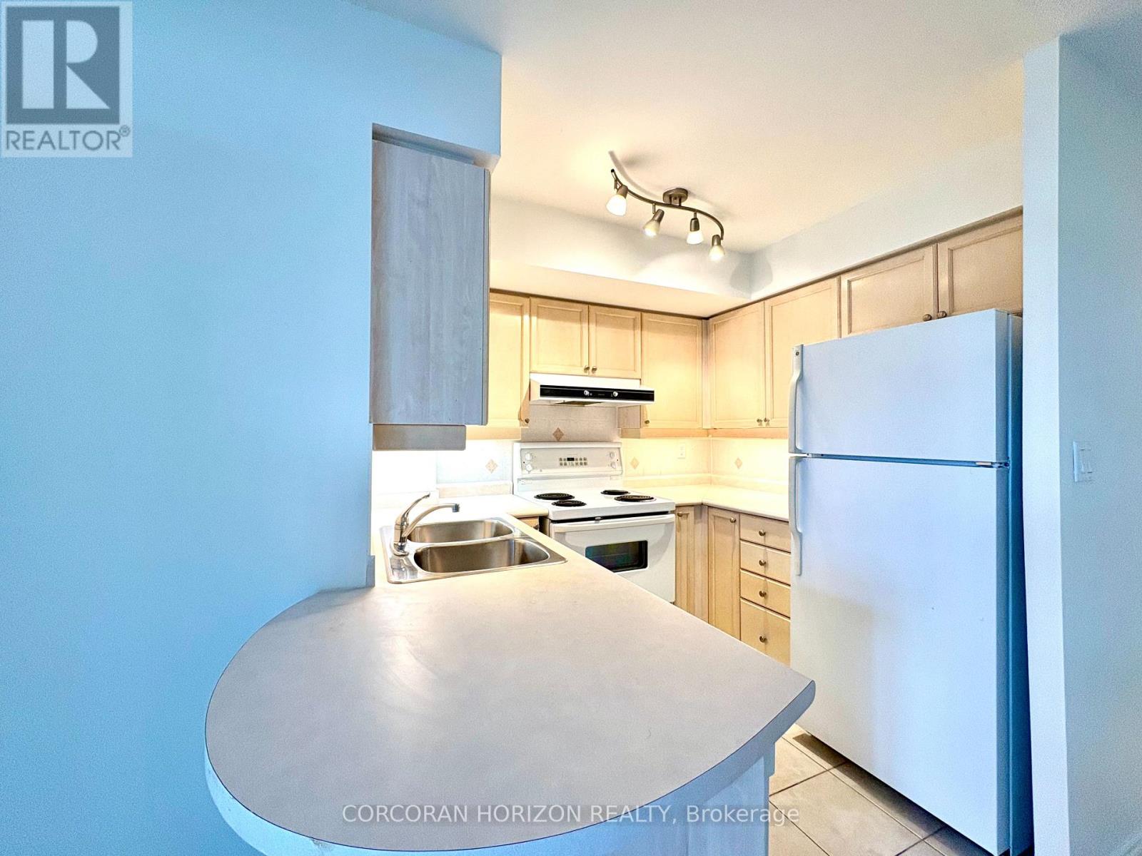 314 - 1 Rean Drive, Toronto, Ontario  M2K 3C1 - Photo 3 - C13452948
