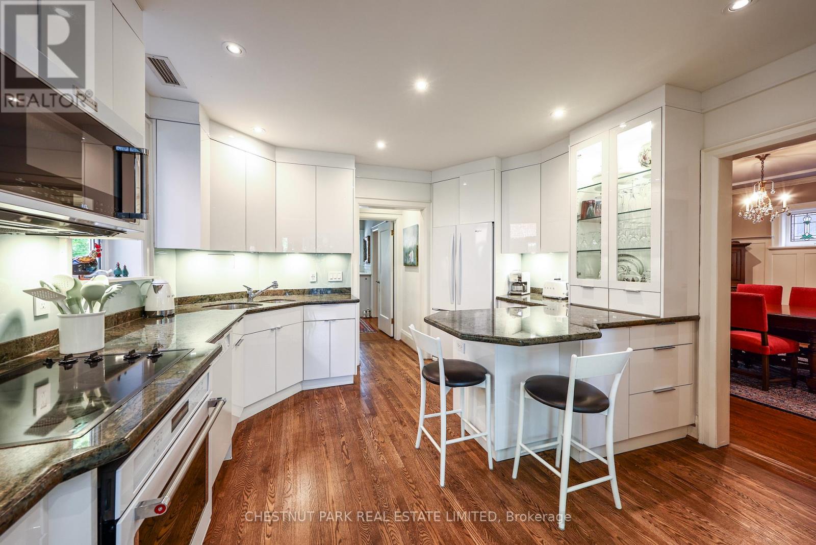 74 Chatsworth Drive, Toronto, Ontario  M4R 1R7 - Photo 14 - C13453012